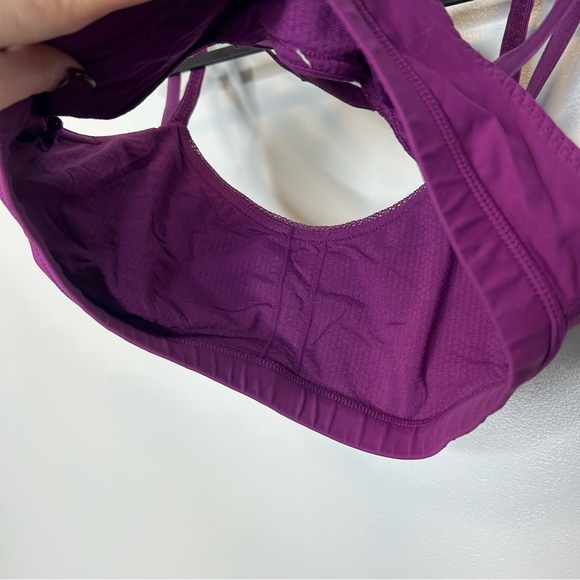 SOLD Lululemon Criss Cross Sports Bra Women’s Size 8 Magenta - Picture 3 of 6